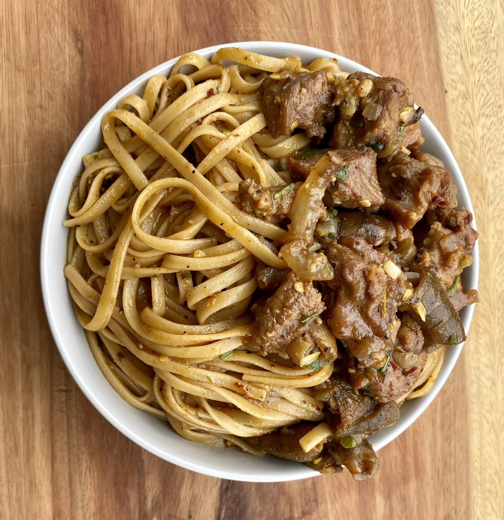 Kitchen Beyoncé tweet media