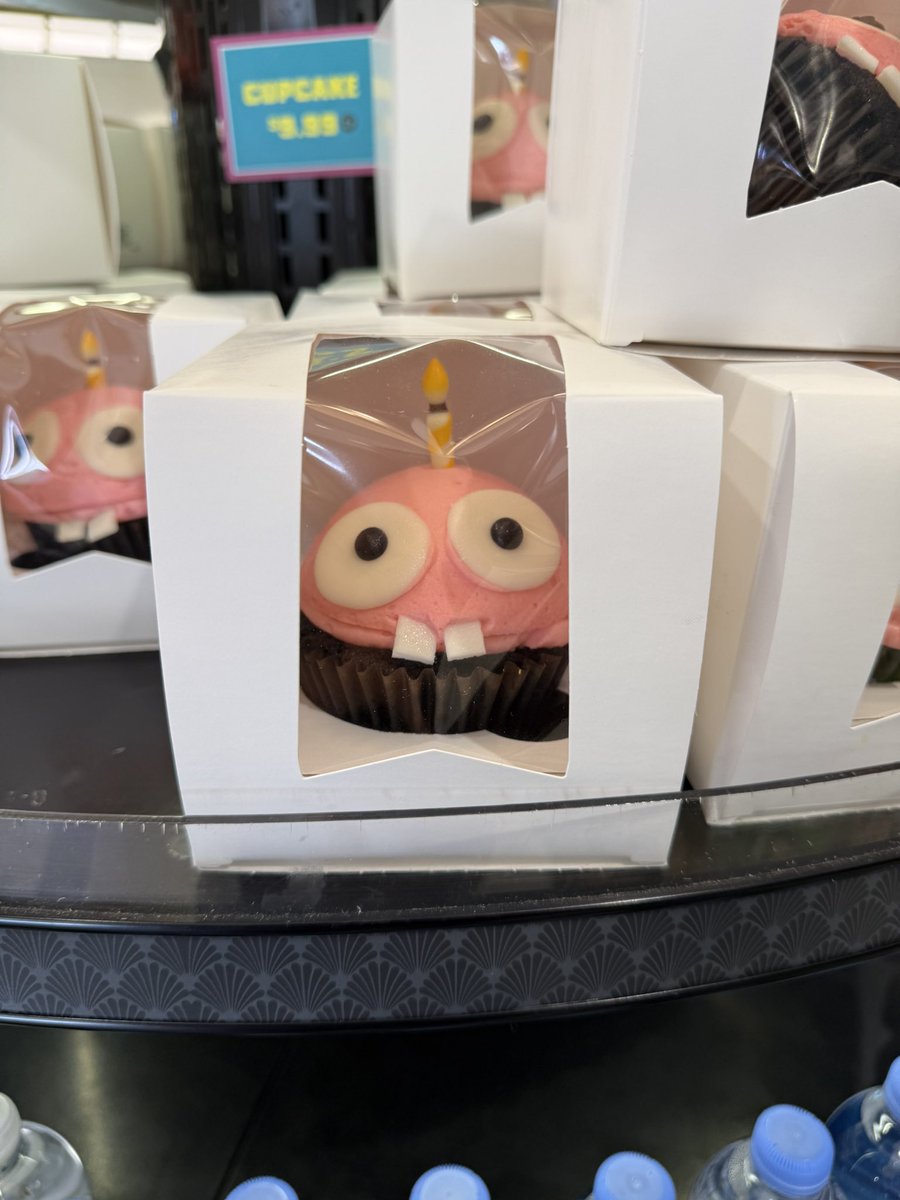 SoCalirific tweet media