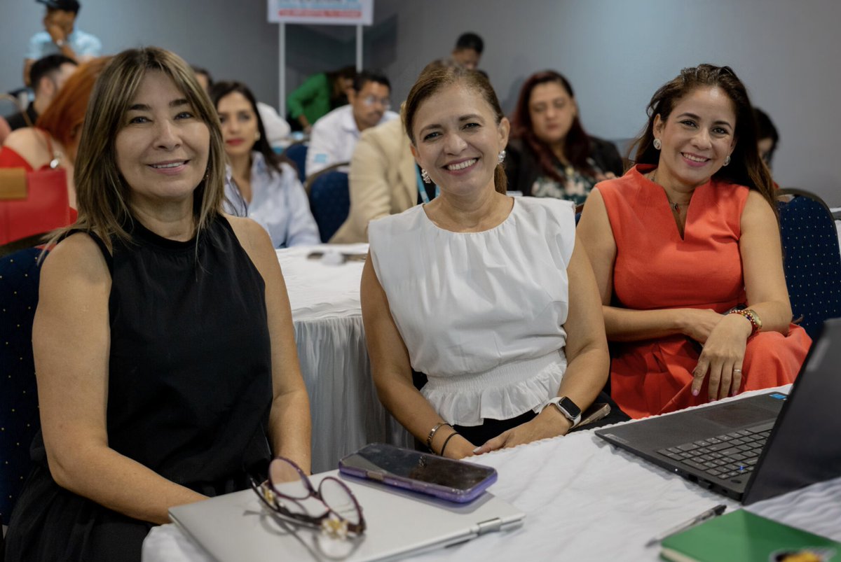 CCIT en alianza con la Alcaldía Municipal del Distrito Central realizan el lanzamiento y pilotaje del Registro en el Portal de Impuestos AMDC, una moderna plataforma digital que permitirá a las empresas realizar en línea más de 10 trámites municipales.

Conoce los tramites que