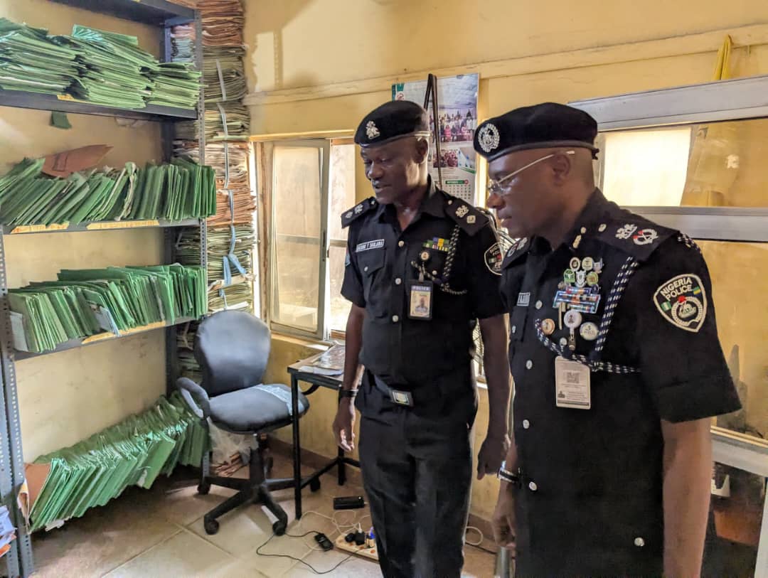 KanoPoliceNG's tweet photo. The Kano State Police Command announces the operationalization of its Police Clinic in Bompai, Kano, providing 24/7 quality healthcare services including OPD, Maternity, Laboratory, Dental & Emergency care to the public. #KanoStatePolice #PoliceClinic #PublicHealth https://t.co/7VSDYQBIAR