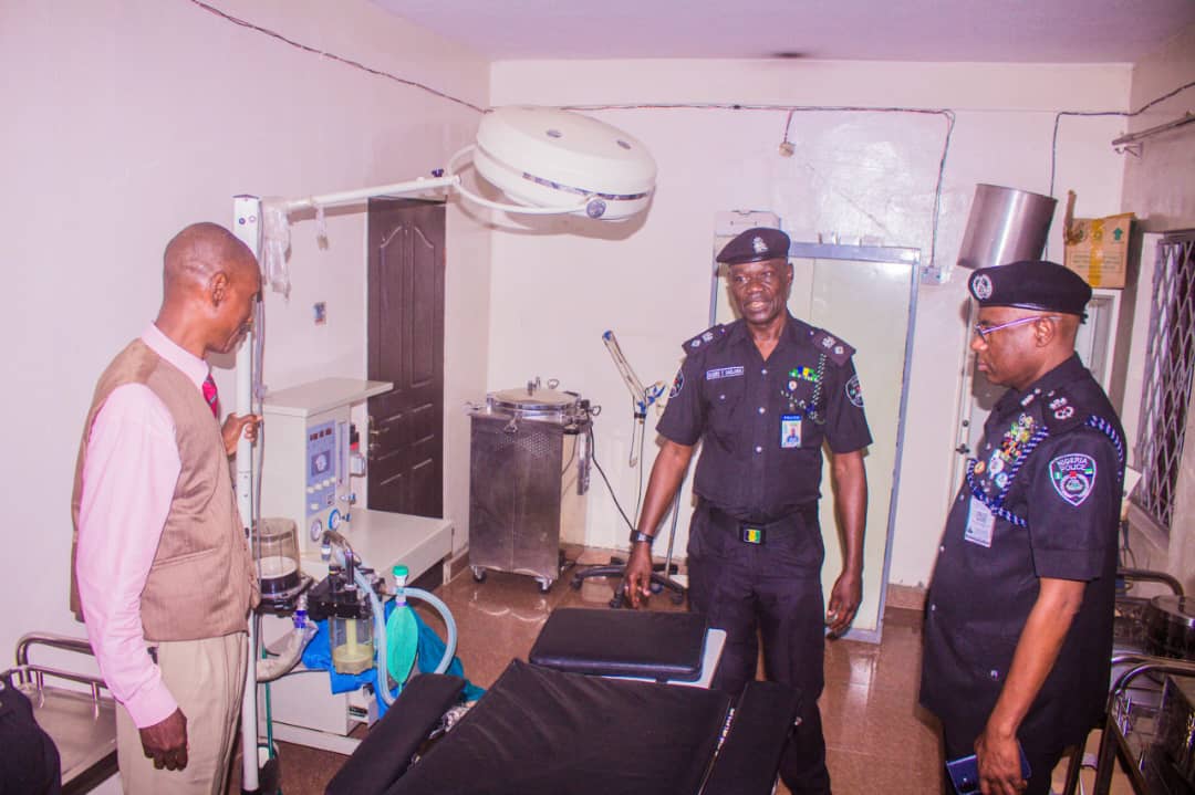 KanoPoliceNG's tweet photo. The Kano State Police Command announces the operationalization of its Police Clinic in Bompai, Kano, providing 24/7 quality healthcare services including OPD, Maternity, Laboratory, Dental & Emergency care to the public. #KanoStatePolice #PoliceClinic #PublicHealth https://t.co/7VSDYQBIAR