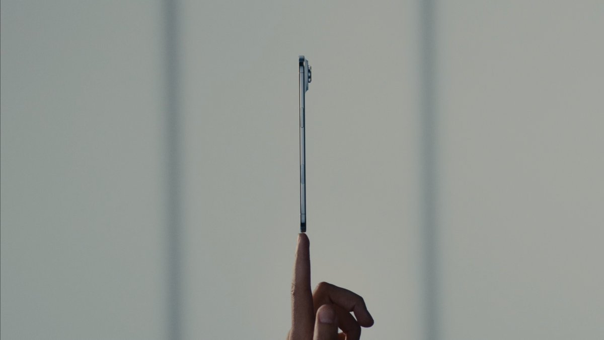 avstorm's tweet photo. Apple nailed it with this iPhone Air shot https://t.co/oo0kb6GgZj