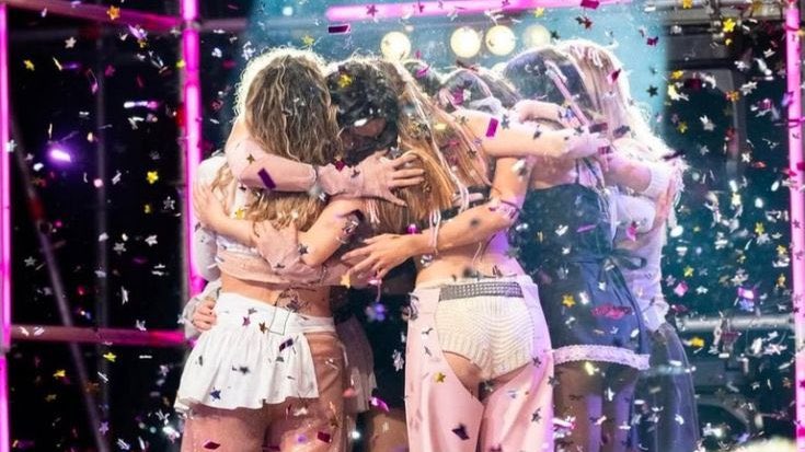 daha ilk senelerini bile doldurmadan inanılmaz şeyler başardılar ve başarmaya da devam edecekler çünkü kariyerlerini dinlenme sayılarına odaklı kurmadılar duruşları ve karakterleriyle özgürce sanatlarını yapacaklar siz de gurur duymayı öğreneceksiniz #ManifestAydeedYanınızdayız