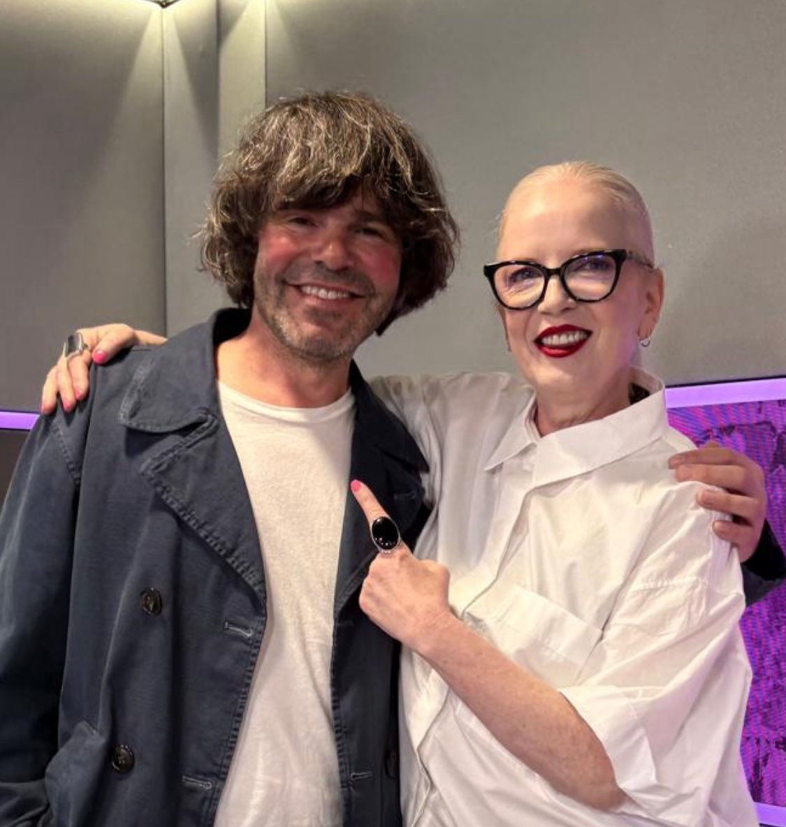 Tim Burgess tweet media