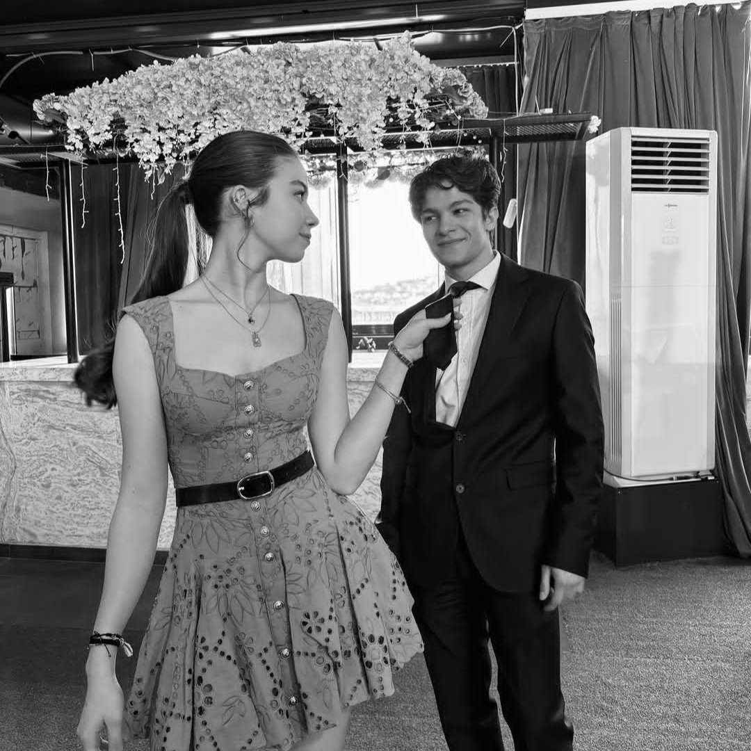 DiziEditRo's tweet photo. Umarım başka bir dizide partner olursunuz çünkü Bahar dizisi sizi harcandı 🥹🤞🏻🫶🏻 #alisasezensever #doğancansarıkaya #aldoğ #umcem #bahar https://t.co/KpepgzjGrc