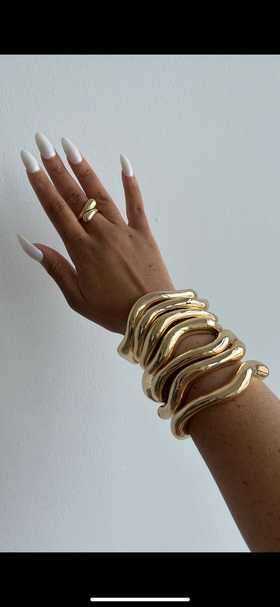 Rareify02's tweet image. The perfect stacks for fall and winter ✨