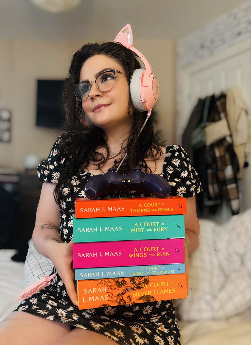 Ninjaacaitz's tweet image. 25 today and still living in fictional worlds more than the real one, some things will never change 🤪📚🎮 

#books #reader #gamer #fantasy #gaming