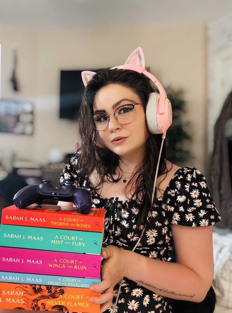 Ninjaacaitz's tweet image. 25 today and still living in fictional worlds more than the real one, some things will never change 🤪📚🎮 

#books #reader #gamer #fantasy #gaming
