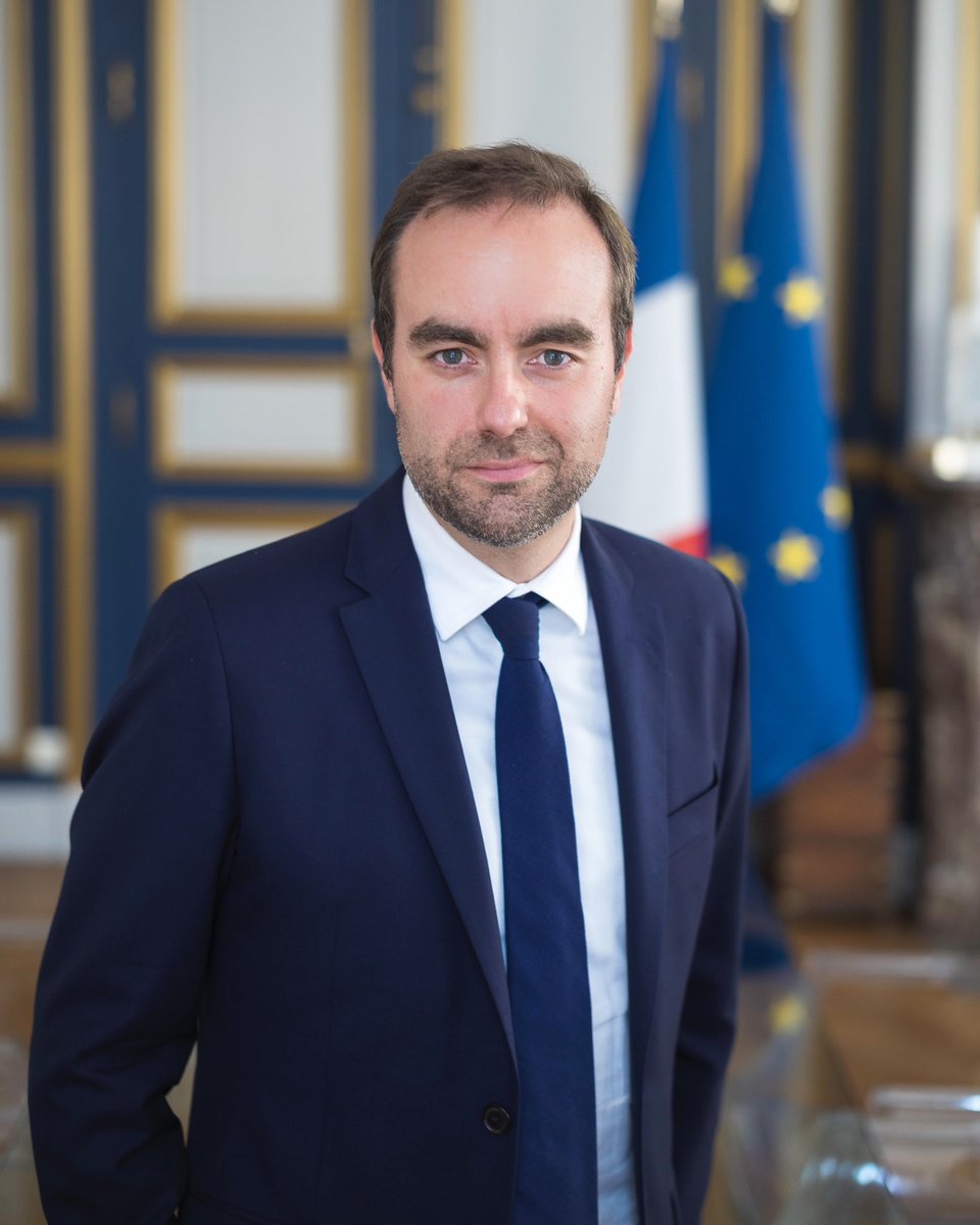BrunoMillienne's tweet photo. J'adresse toutes mes félicitations à @SebLecornu pour sa nomination au poste de 1er Ministre. La tâche qui l'attend est immense car l'équation politique à l’Assemblée Nationale n'a pas changé. Je connais ses talents de négociateur. Espérons simplement qu'en face certains députés retrouvent leurs esprits. La France a besoin d'un budget et de stabilité. Bonne chance M. Le Premier Ministre.
