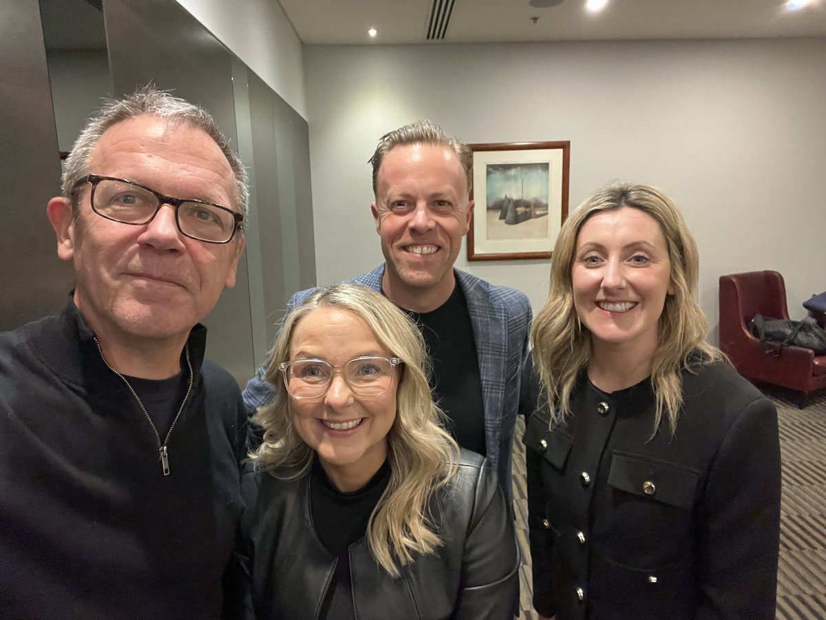 Tom Sherrington (@teacherhead) on Twitter photo Conference selfies .. brilliant to spend time with <a href="/dylanwiliam/">Dylan Wiliam</a> <a href="/XpatEducator/">Jamie Clark</a> <a href="/SimonBreakspear/">Simon Breakspear PhD</a> <a href="/BronRyrieJones/">Bron Ryrie Jones</a> and Nicole and Shauna from MACS. ๐๐ Conference selfies .. brilliant to spend time with <a href="/dylanwiliam/">Dylan Wiliam</a> <a href="/XpatEducator/">Jamie Clark</a> <a href="/SimonBreakspear/">Simon Breakspear PhD</a> <a href="/BronRyrieJones/">Bron Ryrie Jones</a> and Nicole and Shauna from MACS. ๐๐