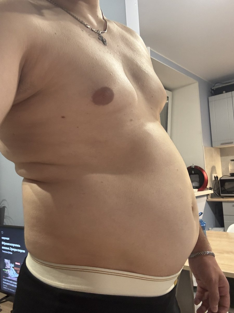 FDen96's tweet photo. #musclegainer #fatboy https://t.co/UX8aVQFP2E