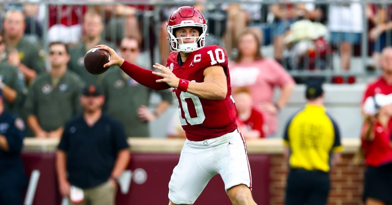 InsideTexas's tweet image. VIDEO: On the latest Hate Watch, @LCinBrief and @JoshuaMorrowYR go over the Sooners' win over Michigan and Texas' performance versus San Jose State

FREE video: summary: on3.com/teams/texas-lo…