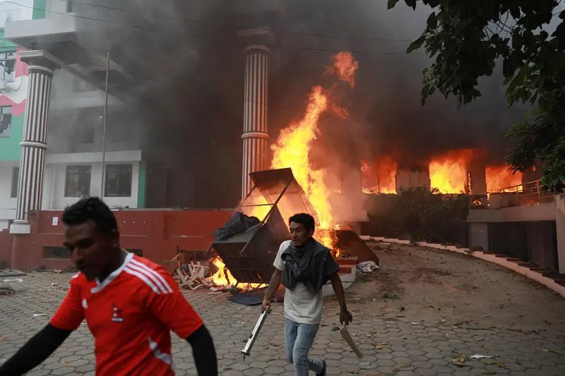 fear_wisdom's tweet photo. #Nepal protesters burn homes of Top leaders. #NepalGenZProtest #Nepalprotest #Topleaders #Great_Shaking of #Nations #Goverments #Leadership https://t.co/l50y0fbJ4K