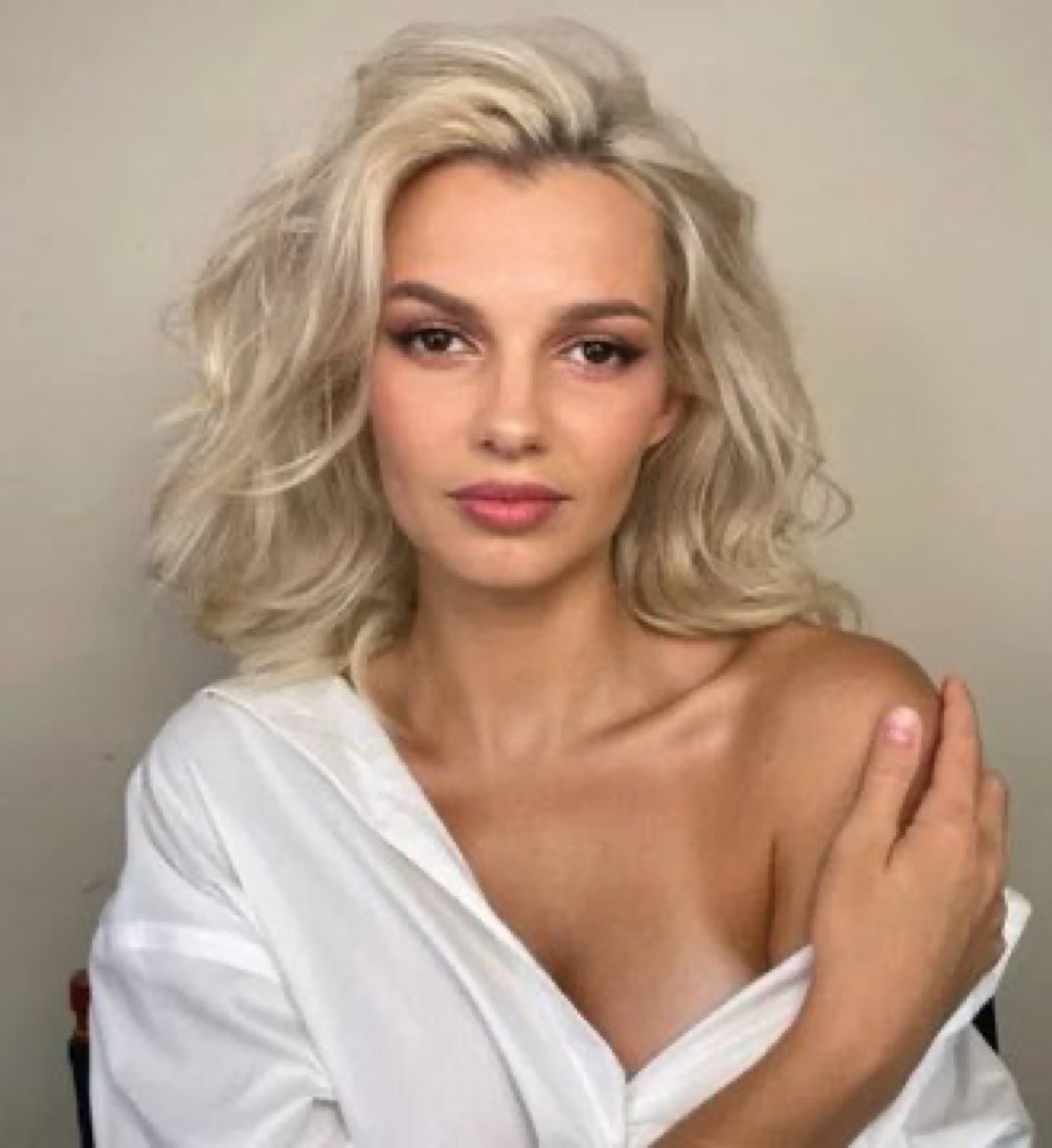 C_3C_3's tweet image. George Floyd was a career criminal that died of a drug overdose.

Iryna Zarutska was a girl minding her own business on the bus.

The Democrats and Media celebrated George Floyd and ignored Iryna Zarutska.

So telling.