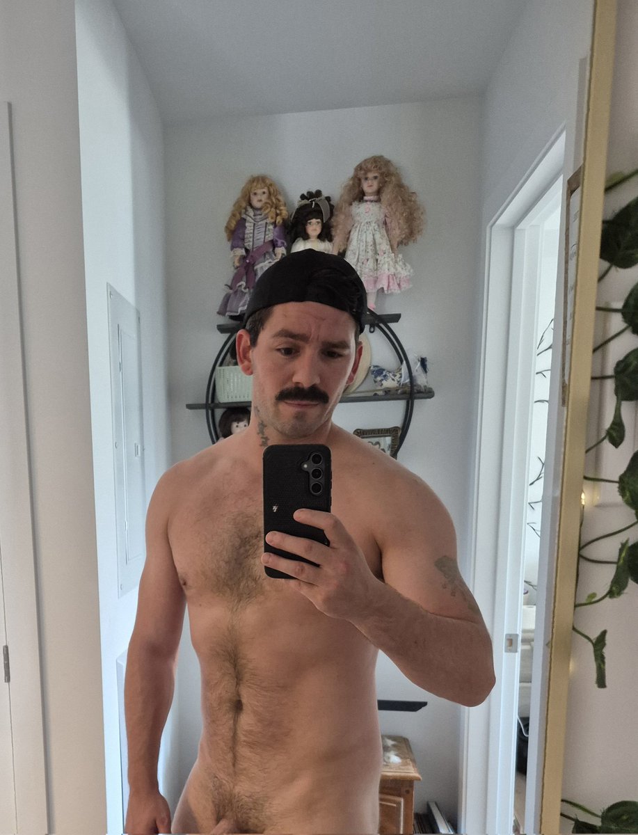 TeemofitXXX's tweet photo. Regarde-moi dans les yeux avant de descendre plus bas 😈 https://t.co/8bINl9S7Q1