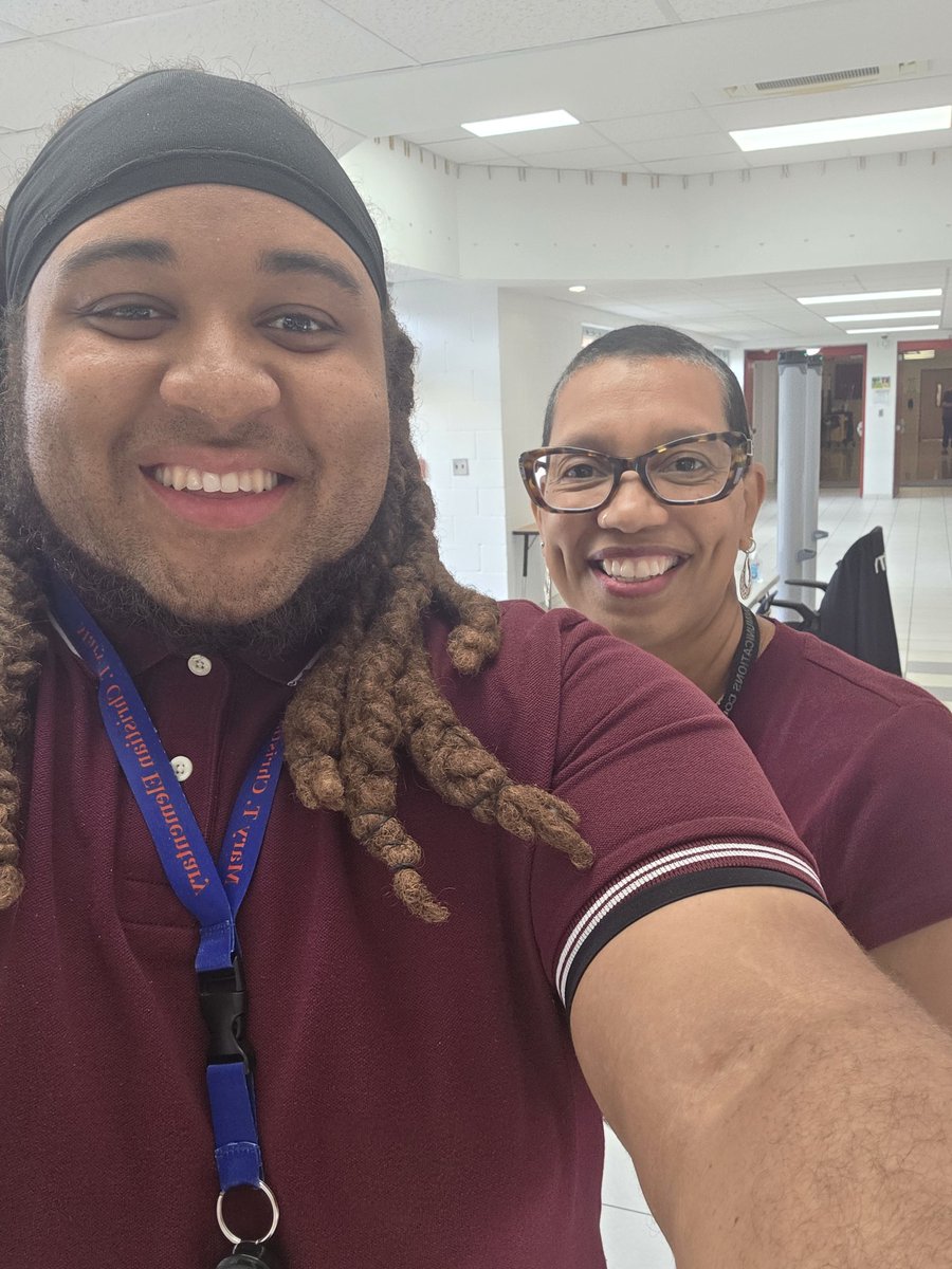 Mrs_GordonFES's tweet photo. Matching fall vibes with my #CareTeam partner &amp; School Counselor Mr. Speller! @MisterMcDoe @MrsOeducates https://t.co/PKaxWNPhVp