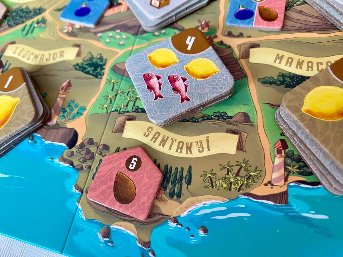 ¡Nuevo post! 📢 Reseña de #Finca, un juego de mesa familiar perfecto como iniciación en juegos de gestión de recursos 🍇🐟🍋 ¡Y con la isla de Mallorca como tablero de juego! Aquí reseña y opinión 👉 padresfrikis.com/resena-finca-j…