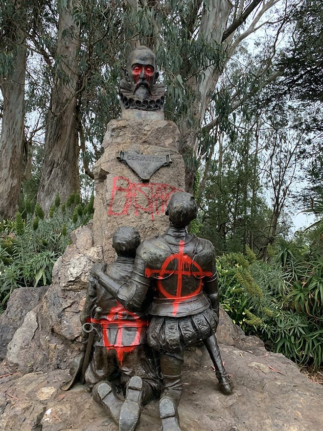 Neonazis anglosajones vandalizan un monumento a Miguel de Cervantes, con insultos como "bastardo".

#España, #ImperioEspañol, #Hispanidad.