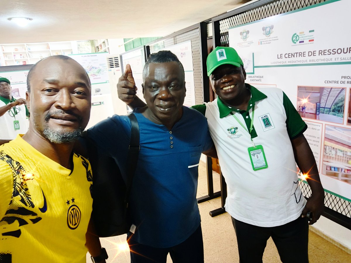 Bassamuka's tweet photo. Au centre culturel Jacques Aka de Bouaké avec mes frères Kané et Rajah ANACONDA 🇨🇮 https://t.co/lzOFlQWk3J