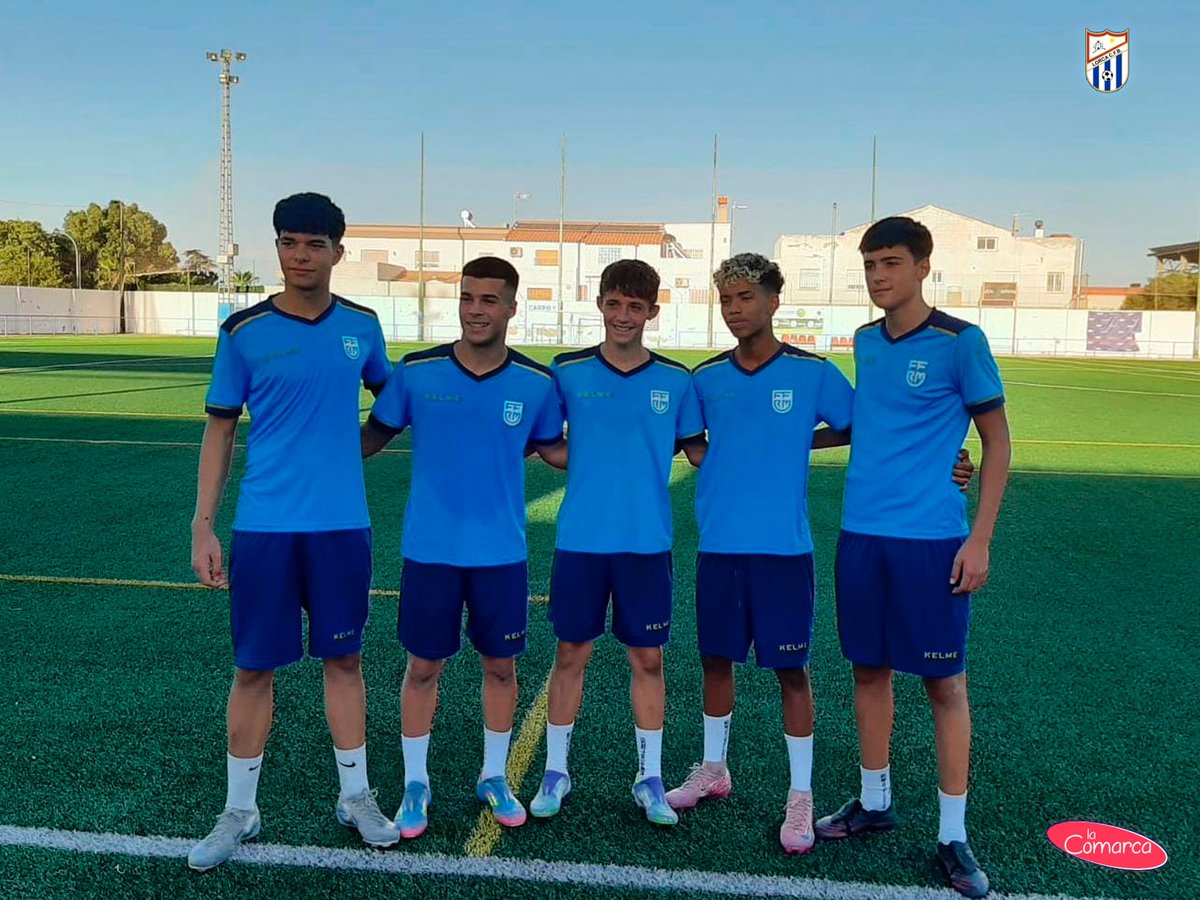 IMÁGENES 📸 | Varios de nuestros jugadores fueron convocados por la Selección Murciana 🔴 Sub 16 💪🏼

👕 Álvaro Domene 
👕 Alejandro Armada 
👕 Diego Toledo 
👕 Álvaro Fajardo  
👕 Alberto Martínez 

¡Enhorabuena! 

#SomosCantera #LorcaCFB 🔵⚪️