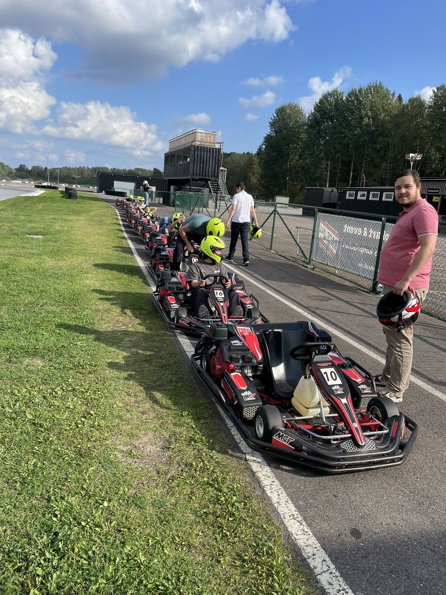 CarlssonLab tweet media