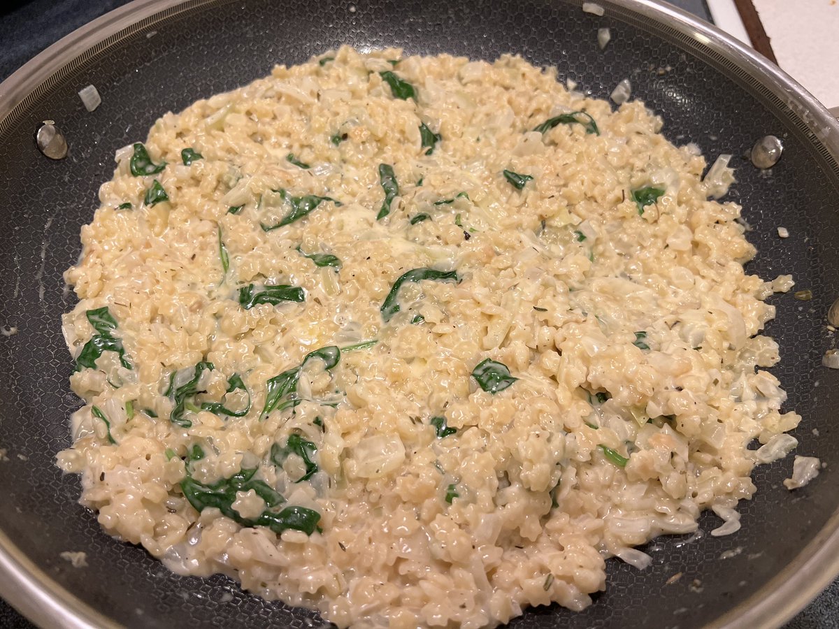 llllazuli's tweet photo. made creamy stelline with spinach and parmesan https://t.co/QrMn0udZcs