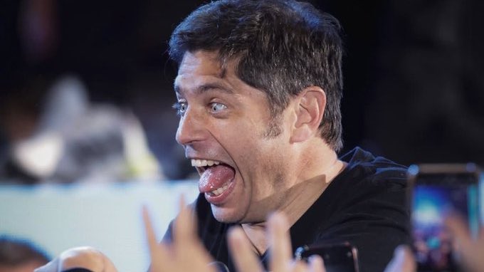 ChadAbrazo's tweet photo. 🚨#URGENTE | KICILLOF VA POR TODOS: El gobernador de PBA, gracias a la ayuda de la justicia, comenzará a cobrar impuestos mediante los Registros del Automotor a todos los habitantes de su provincia que tengan un auto para movilizarse o trabajar como recompensa de ayudarlo directa o indirectamente en las últimas elecciones.