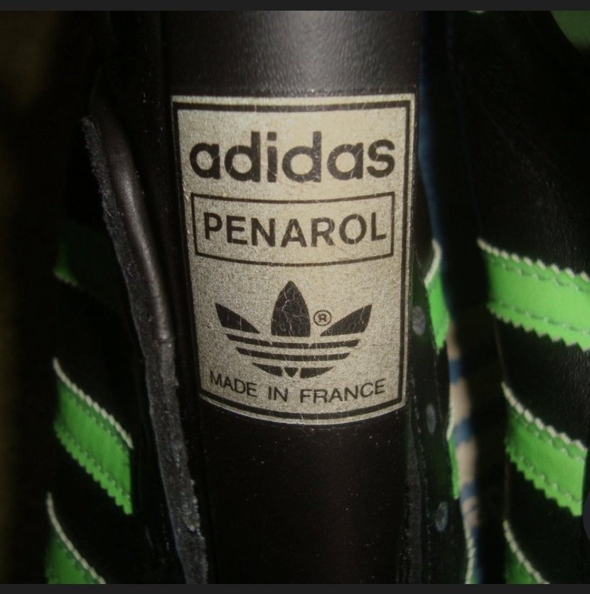 LodeonCAP's tweet image. Sabías que en los años 70' adidas sacó una línea de botines llamados Peñarol ?