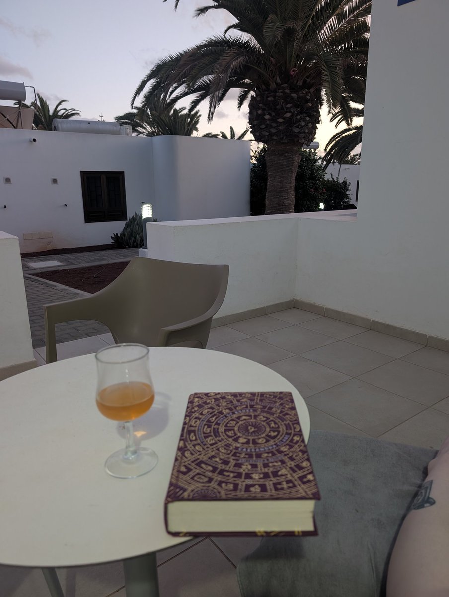 🎃em🎃 tweet media