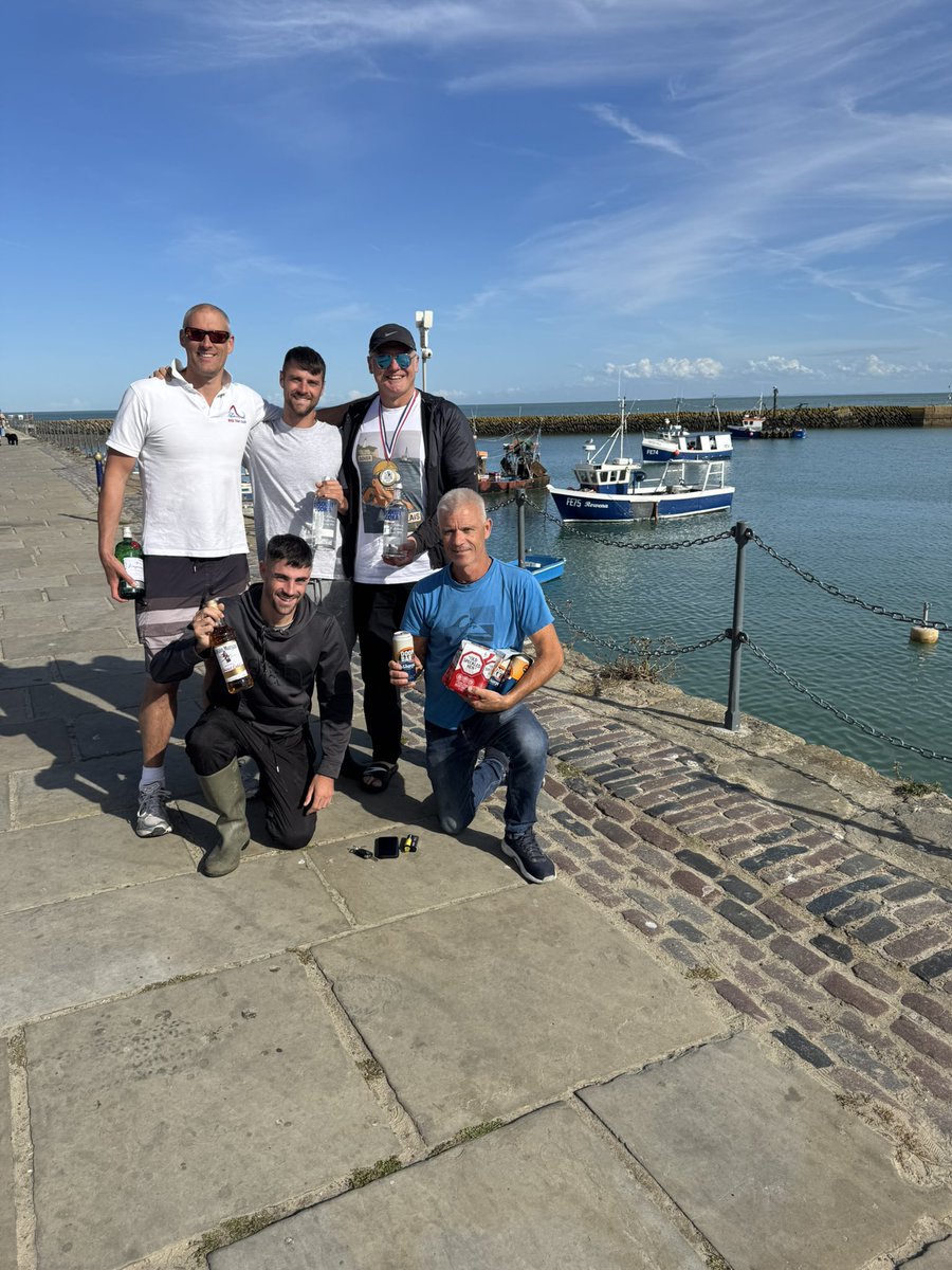 Tim Denyer tweet media