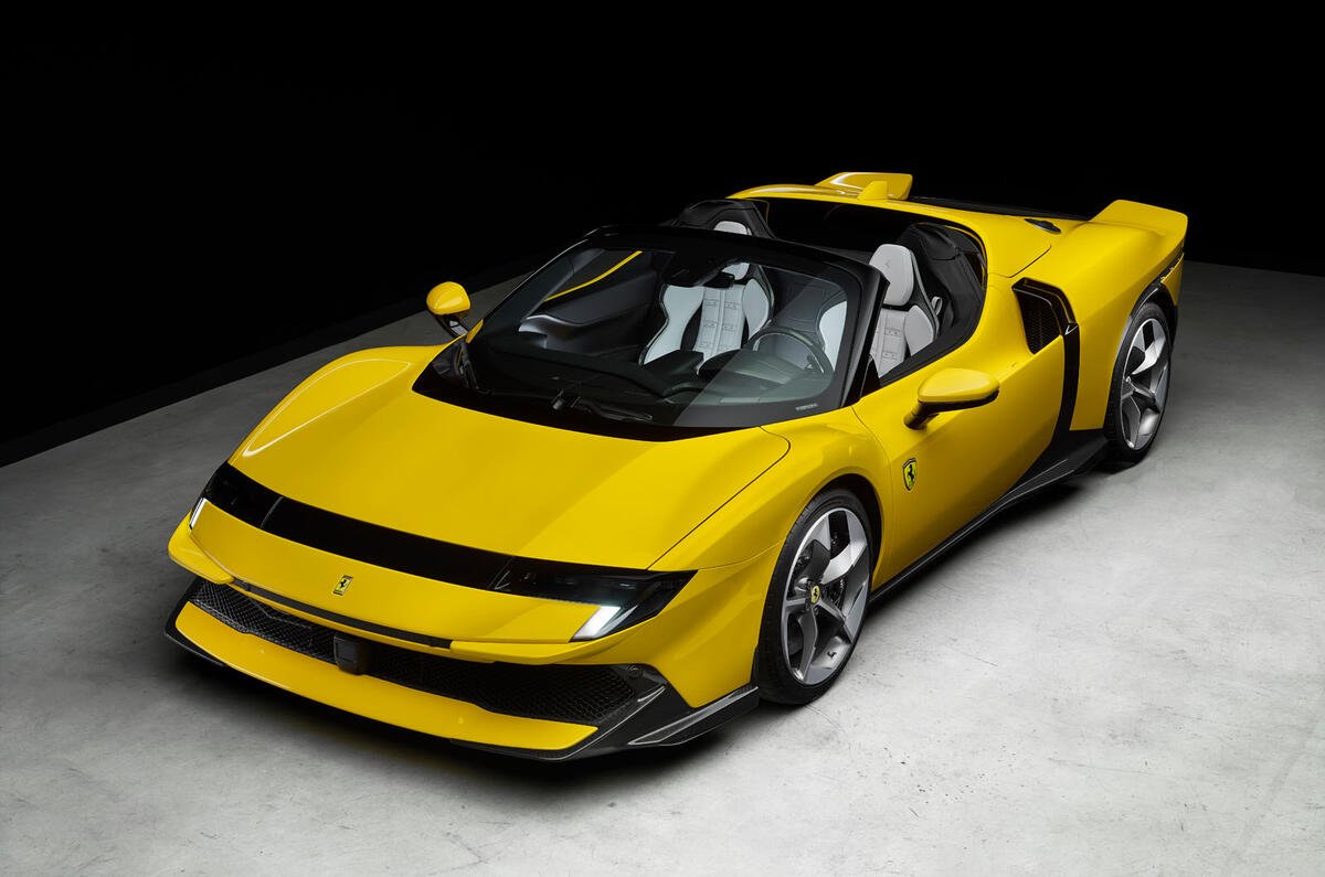 Ferrari brings back the Testarossa name with the new 849 🐎

🔥 1035 hp plug-in hybrid V8
🚀 0–62 mph in 2.35s
🏁 Fiorano lap: 1:17.5 (just 0.2s off the SF90 XX)
🪶 1570kg
💰 €460k Coupé | €500k Spider

Deliveries start Spring 2026.