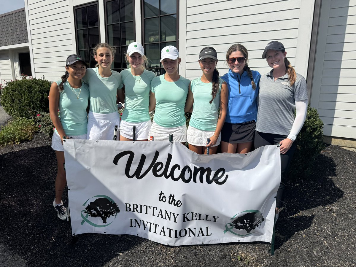 One of the best nights of the year celebrating a special person and legacy.  

Rocks lineup tonight:

Haverluck 26’
Camp 26’
Raines 27’
Abriani 29’
Ku 26’

Special guest alumni popped by to say hello!   

#bklegacy
#courage
#strength
#faith