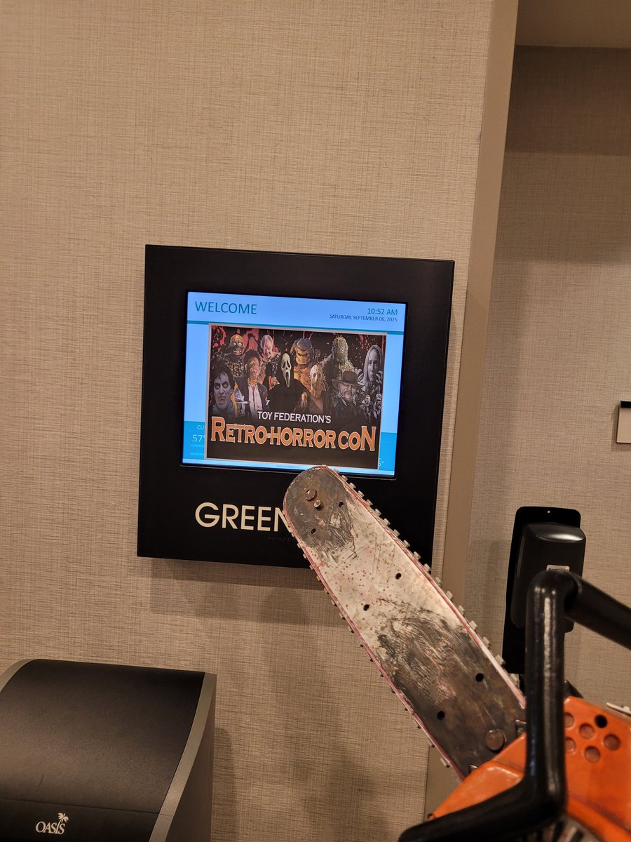 BodyShoppePod's tweet photo. Retro Horror Con was awesome! Hands down the most fun weekend ever. Can't wait for next year! https://t.co/DSWD3yWUbj
