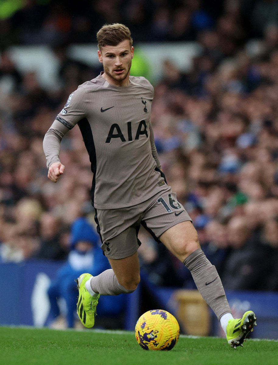 Timo Werner 3 sayfa sakatlık geçmişi var. 

Sakat kronik dediğimiz Allah’ın belası Chamberlain 2 sayfa sakatlık geçmişi var.