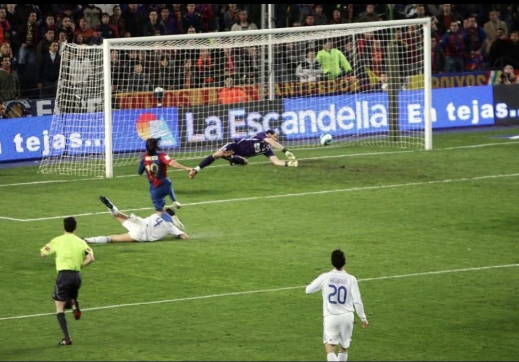 - اللَّيلة التي قام فيها ميسي بـ إذلال ريال مدريد وبالأخص كاسياس وراموس.. 🇦🇷🐐