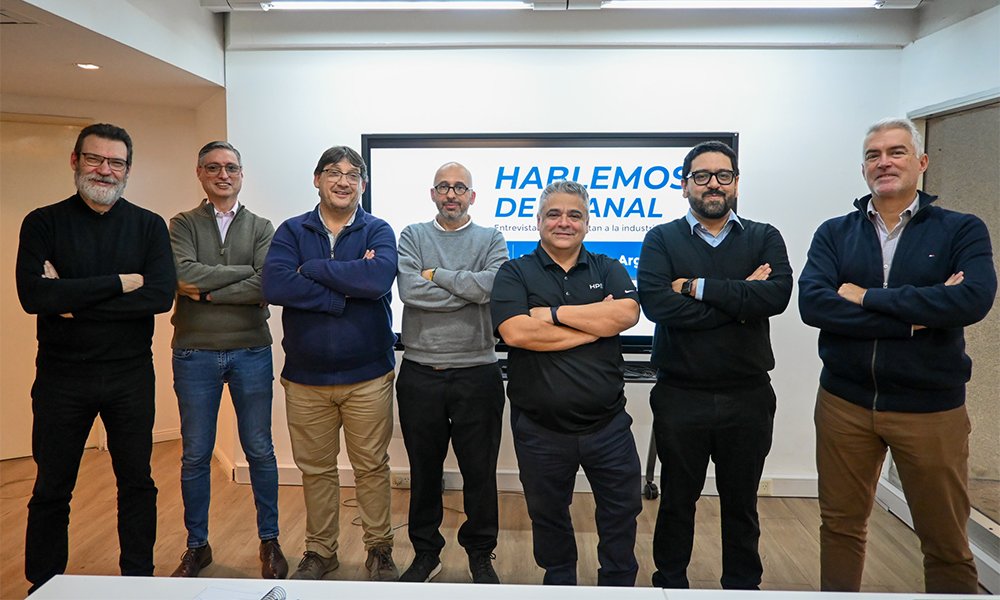 #Enfasys En #Hablemosdelcanal Daniel Savastano, de <a href="/HPE/">HPE</a>, y los mayoristas con los que la marca trabaja (<a href="/stylussa/">Stylus</a>, <a href="/aircomputers/">Air Computers</a>, <a href="/microglobalarg/">Microglobal Argentina</a>, <a href="/SolutionBoxArg/">Solution Box SRL</a> y <a href="/NexsysArg/">Nexsys Argentina</a>) se reunieron para charlar del mercado y la transición del canal. enfasys.net/2025/09/09/hab…
