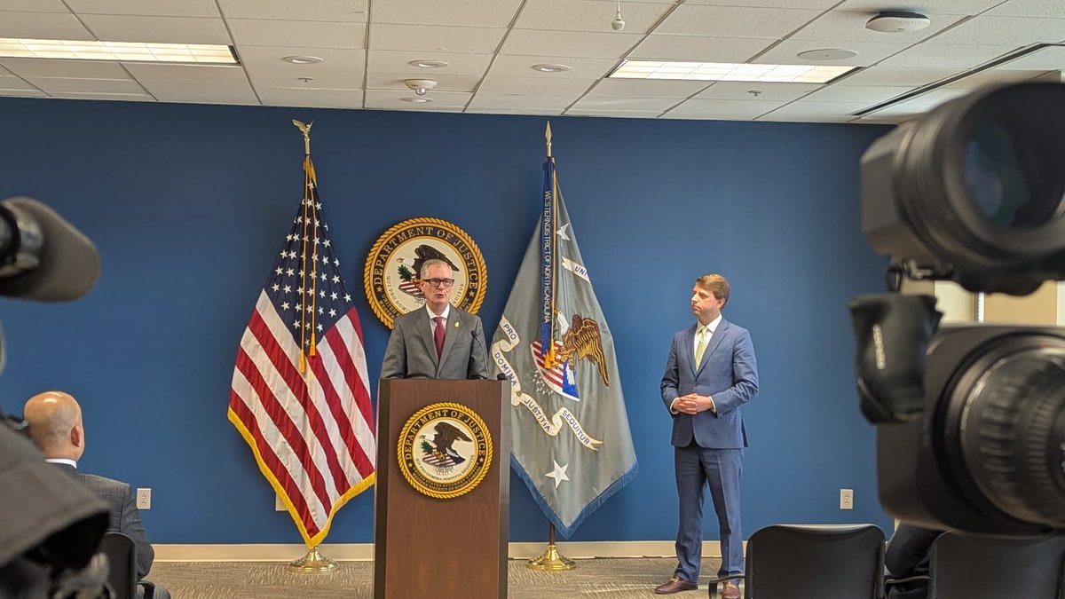 FBICharlotte's tweet image. FBI Charlotte SAC James C. Barnacle Jr. joined @USAO_WDNC to announce the federal charges today against the man accused in the fatal attack of Iryna Zarutska. SAC Barnacle said Zarutska chose to come to Charlotte to escape the violence of her war-torn home in the Ukraine and she…