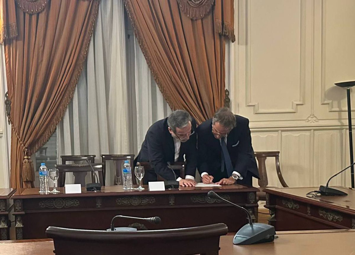 من فقط نفهمیدم اون «به حساب گروسی خواهیم رسید»ش دقیقا کجاش بود؟