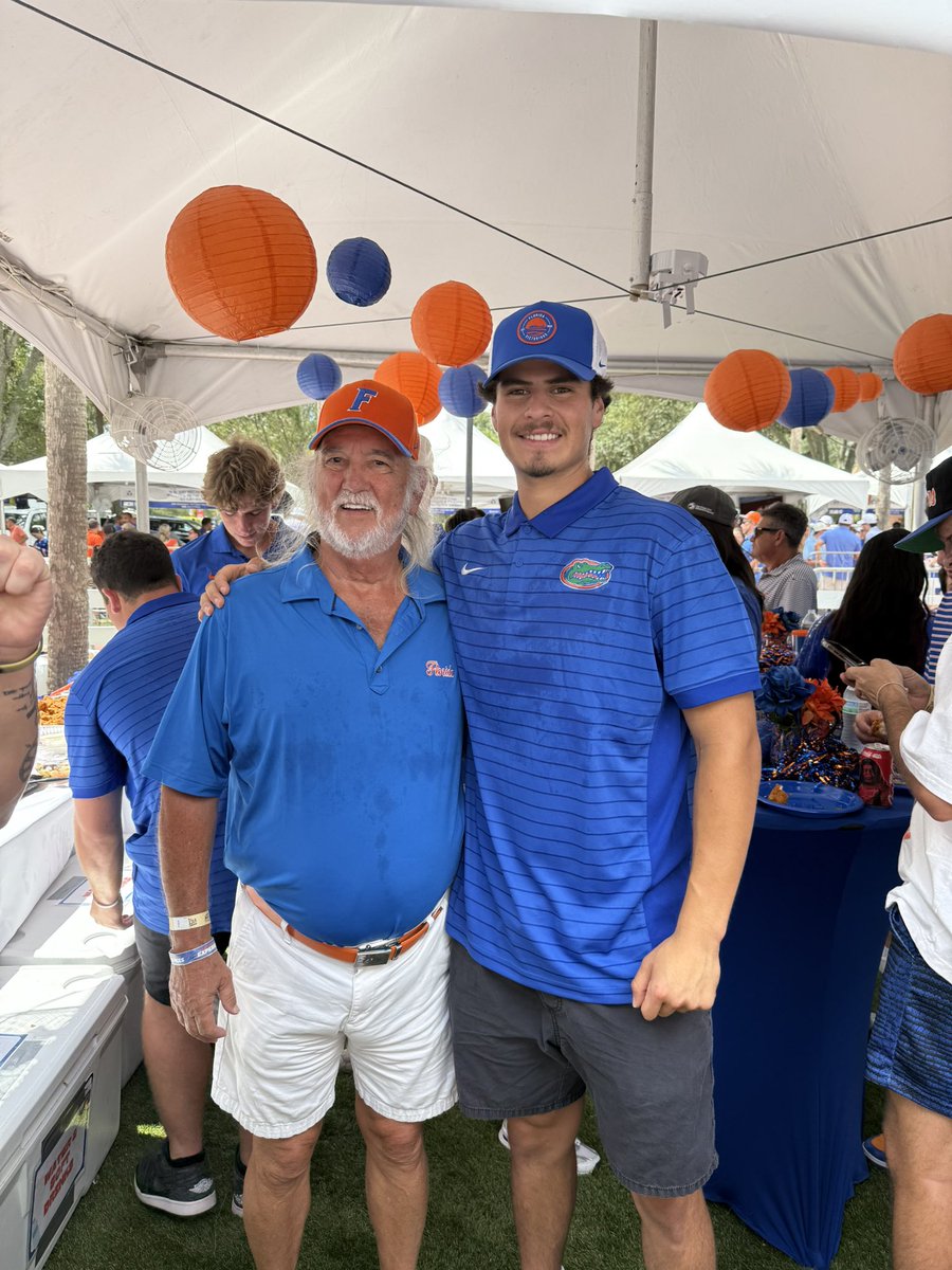 Had a great time meeting everyone at the Florida Victorious tailgate. It’s always a great day to be a gator! Don't miss your chance to see us again. Become a member today @FL_Victorious #FloridaVictorious