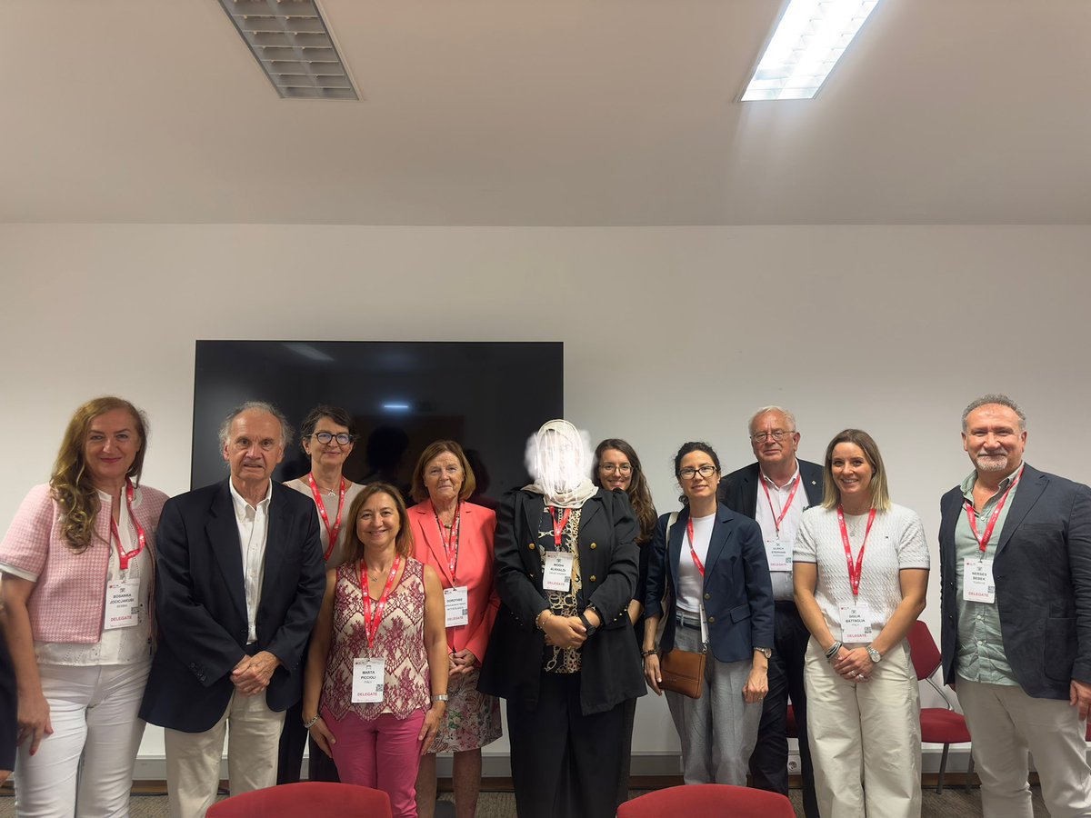 ModhiSpikes's tweet image. What a week at #ILEA in Lisbon! Presented our work on photosensitive epilepsy to a global audience - a project made possible by brilliant collaborators from the Netherlands &amp;amp; US.

Even better? Our software for it is now US patented!

#NeuroTwitter #MedTech #IEC2025