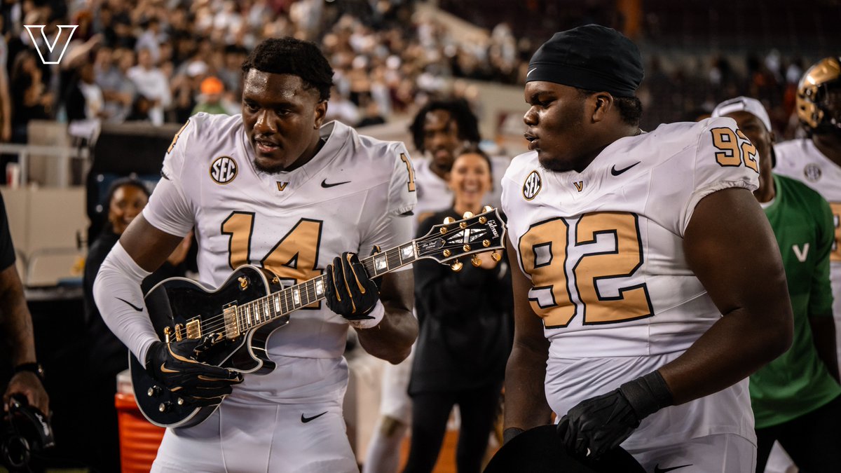 VandyFootball's tweet image. Turnover Guitar, Game 2 edition 🎸