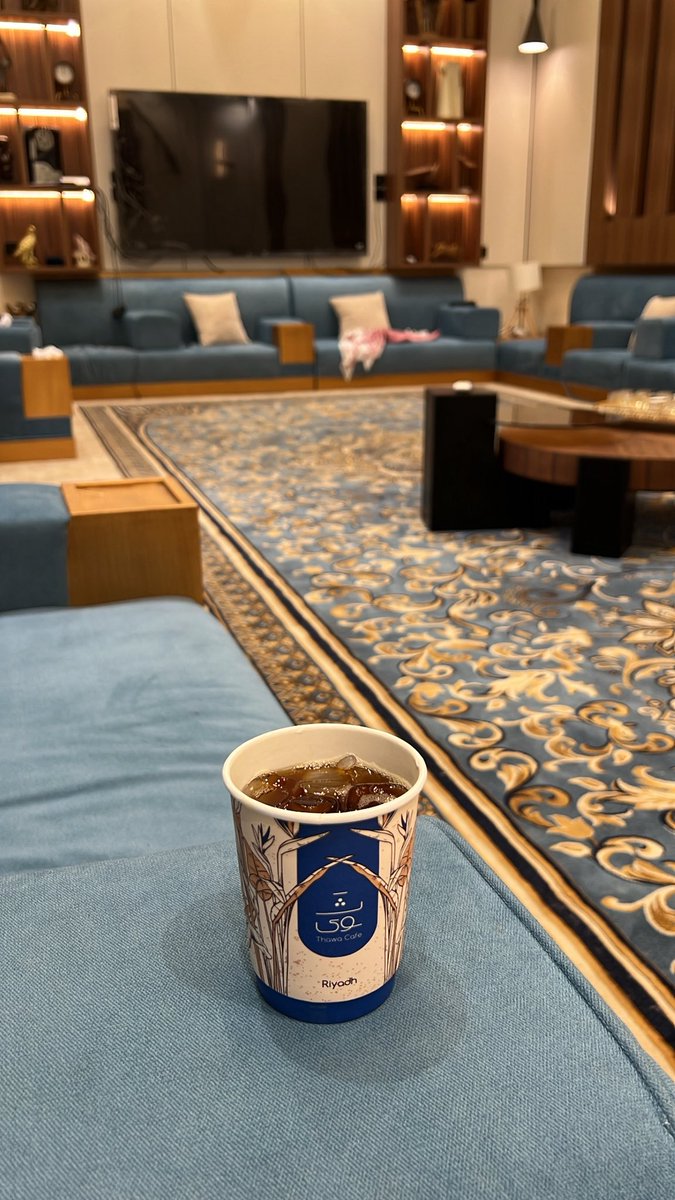 FariiFs's tweet image. كوب قهوه بعنوان :
&quot;من أمسى في مزوحك وأصبح في نـداك
أشهد أنه من أهل الخير وأصحاب الغناة&quot;