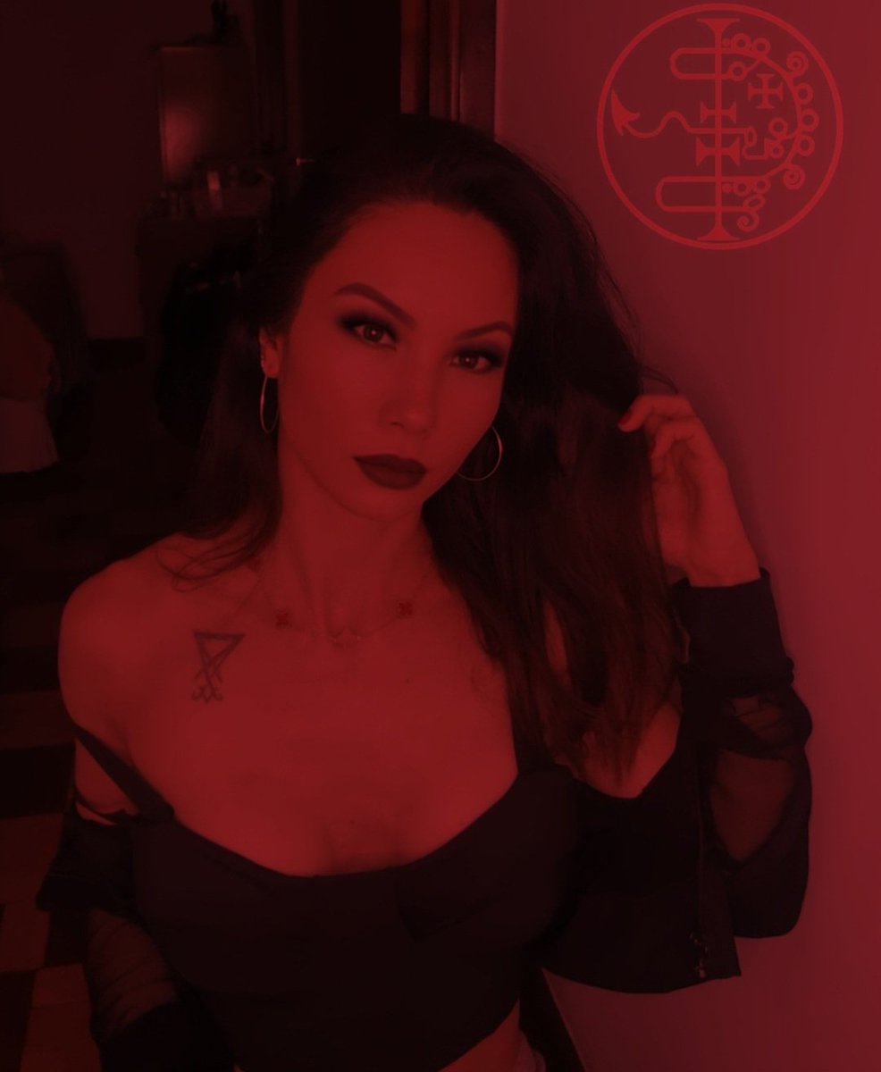 astria_obscura's tweet photo. May the FIRE of Asmodeus burn all the enemies. 🔥
#HailAsmodeus https://t.co/gZn6cyGOhn