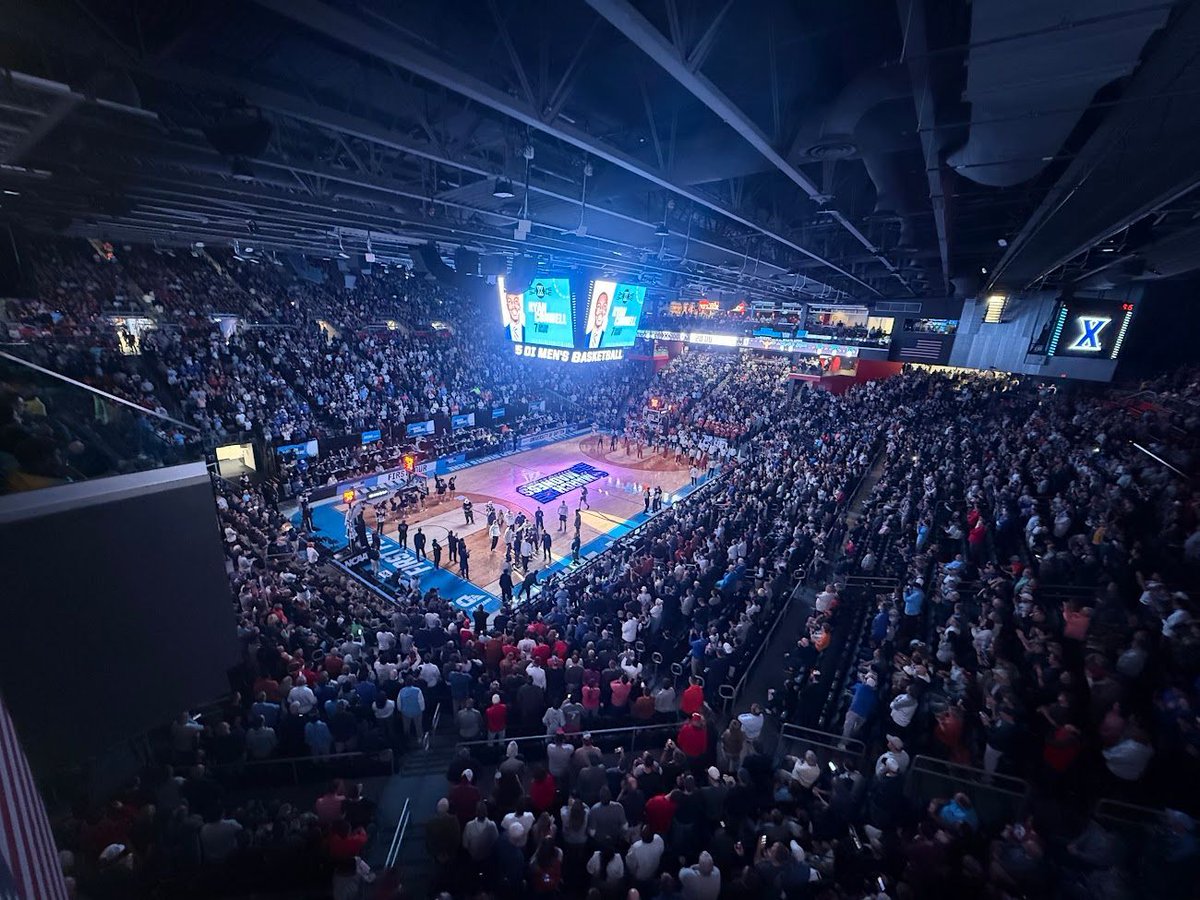 It doesn't get better than this.

#FirstFour #UDArena #TheRoadStartsHere