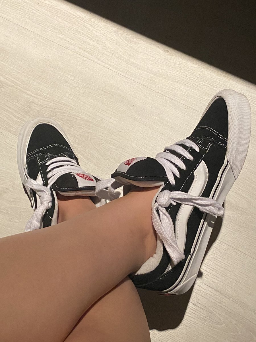 я хер знает как их шнуровать, пока этот вариант хайповый