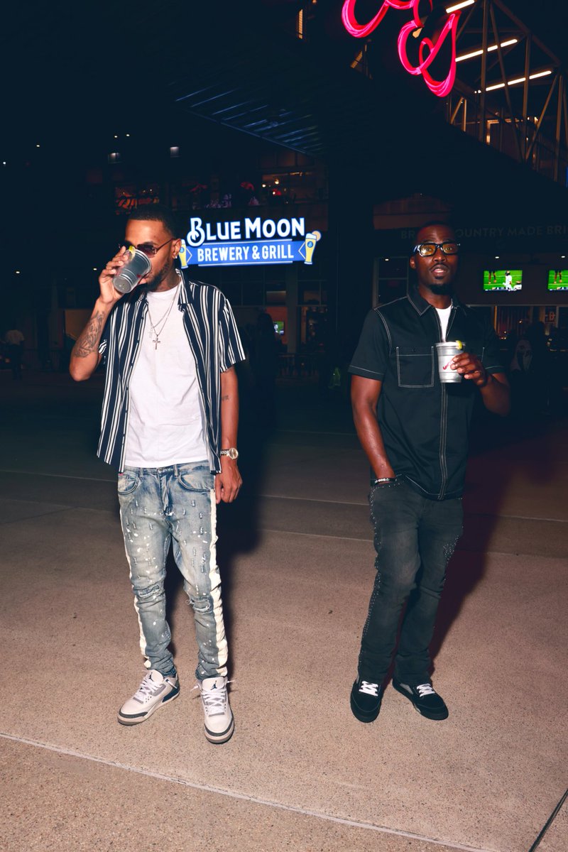 B I Z Z Y 📴 tweet media