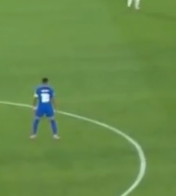 مبابي صرله دقيقة جالس هيك .. حسيته قليتش 😅