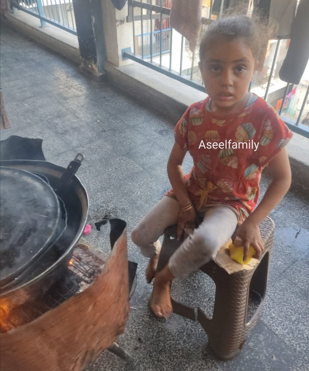 I am Aseel. I need food, water, and a good life like all the children of the world.  
I am tired… please help me.

chuffed.org/project/aseel