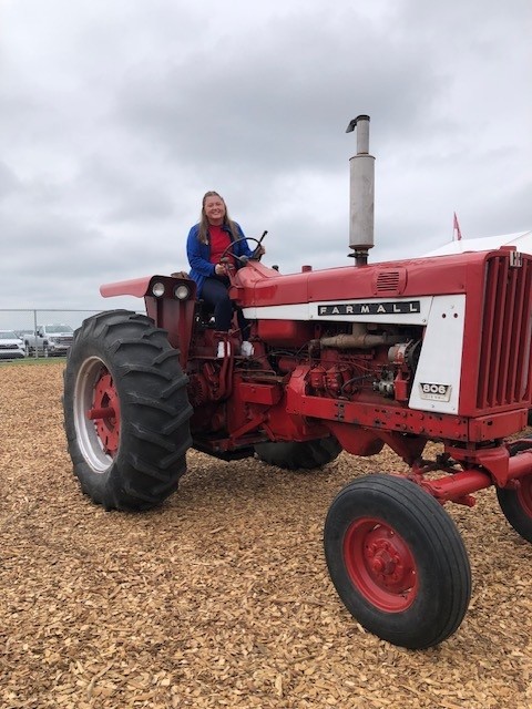 TheSpiritRadio's tweet photo. Our Community Engagement Team has a bit of a tractor rivalry going on!

We need YOU to settle it!
👉 Are you #TeamGreen or #TeamRed?

💚 Lisa is all about that classic green
❤️ Amber says red’s the only way to ride

Drop your vote in the comments and tag a fellow tractor fan! https://t.co/eorbRQvtB0