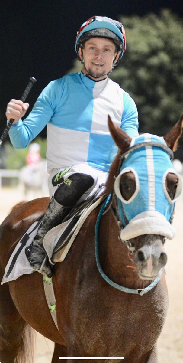 Kocaeli Vali koşusunu KOZMOS bütünleştiği jokeyi altın çocuk AKIN SÖZEN ile kazanarak üçüncü kes üst üste 🏆🏆🏆 alıp evimize dönüyoruz ANT BEDRİ AKBULUT ve ekibine canı kutluyoruz